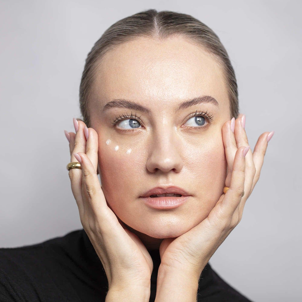 (Echantillon) Kiwi seed oil Contour des yeux à l’huile de Kiwi