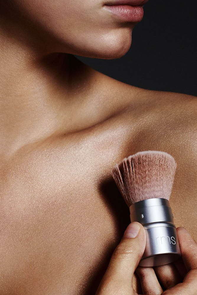 Indisponible - Living Glow Face & Body Powder Poudre Illuminatrice Visage & Corps