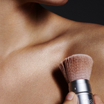 Indisponible - Living Glow Face & Body Powder Poudre Illuminatrice Visage & Corps